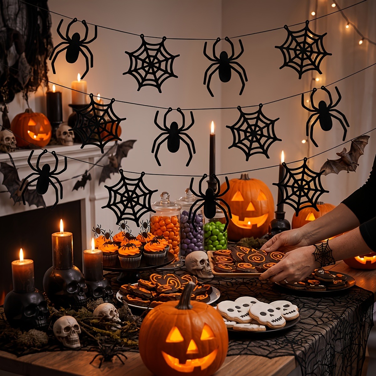 Outdoor Lighting Halloween - 2 zestawy girland z pajęczynami na